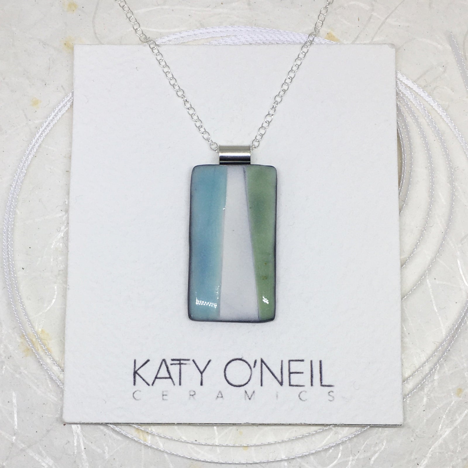 Medium Pendant 39