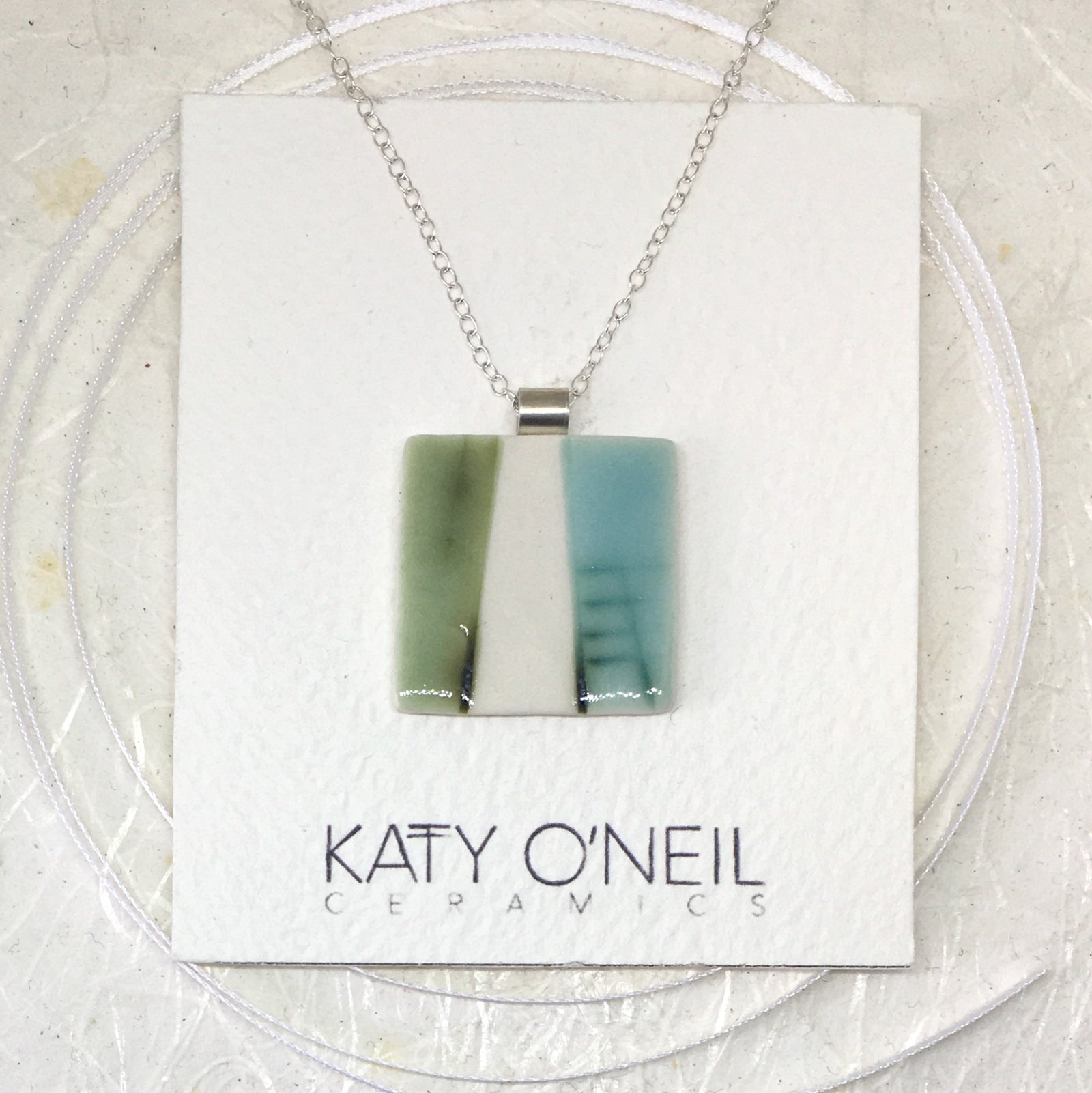 Medium Pendant 31