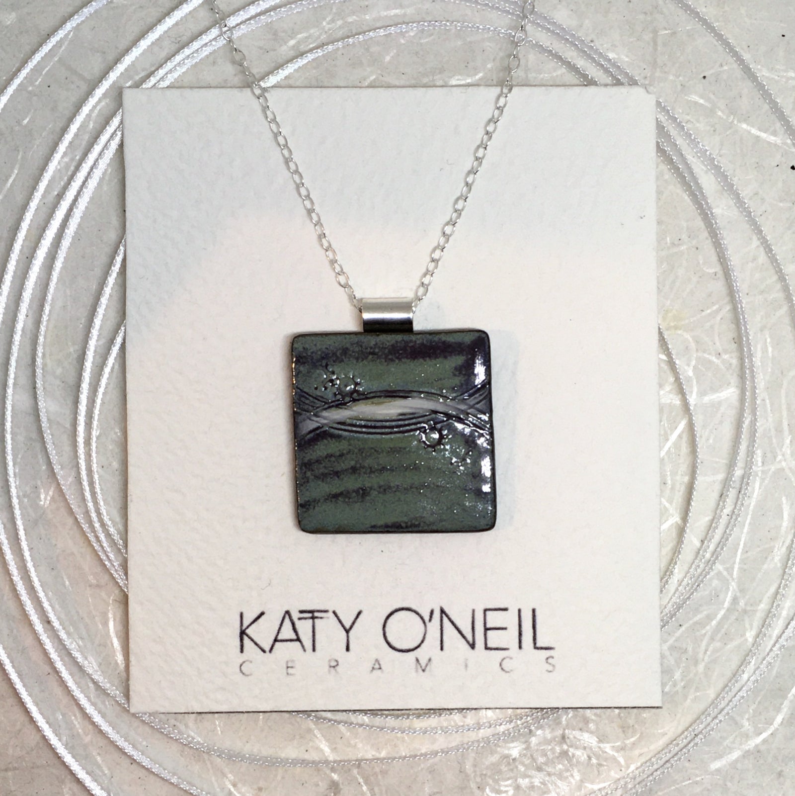 Medium Pendant 10