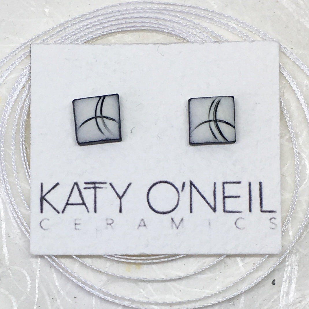 Small Square Earring 31