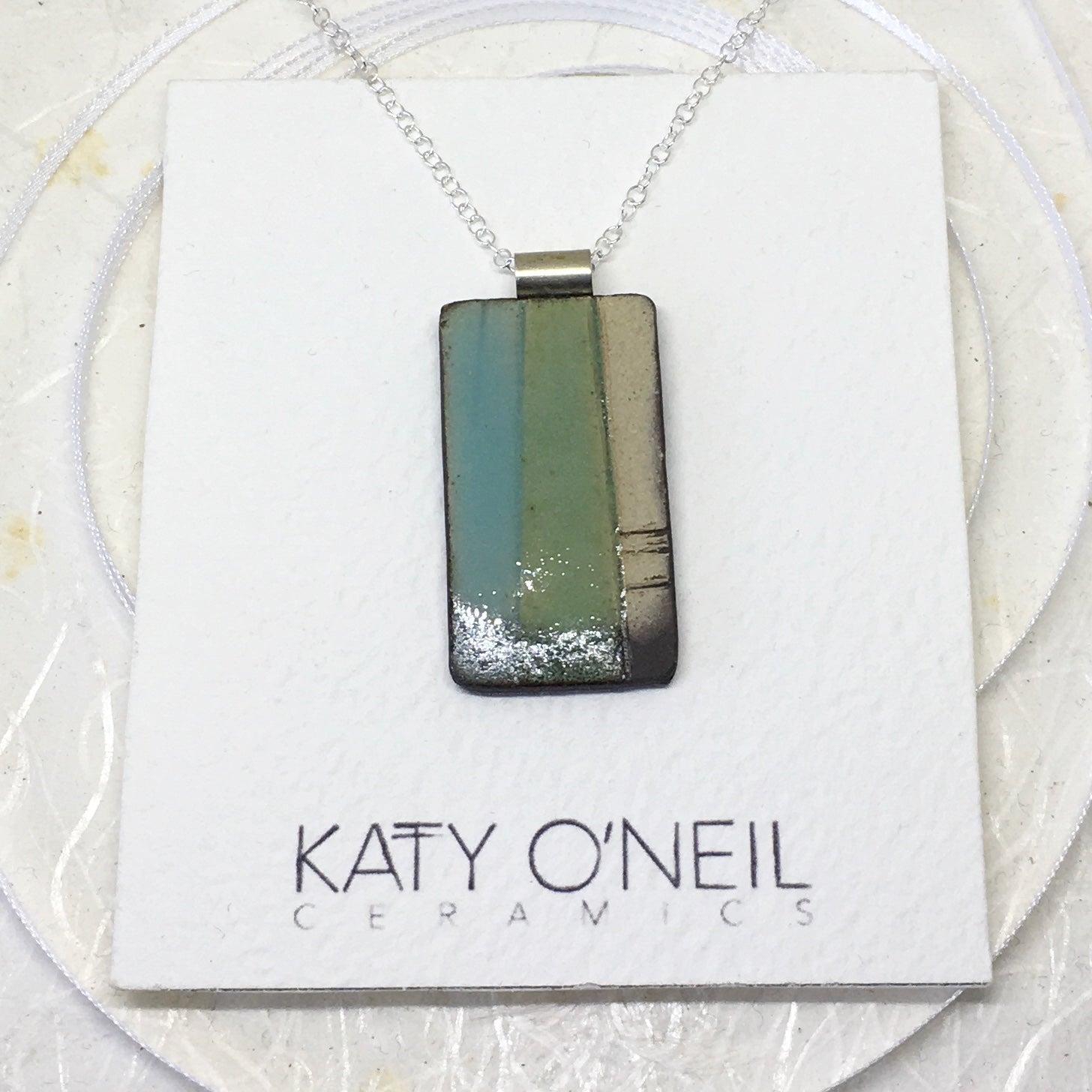Medium Pendant 36