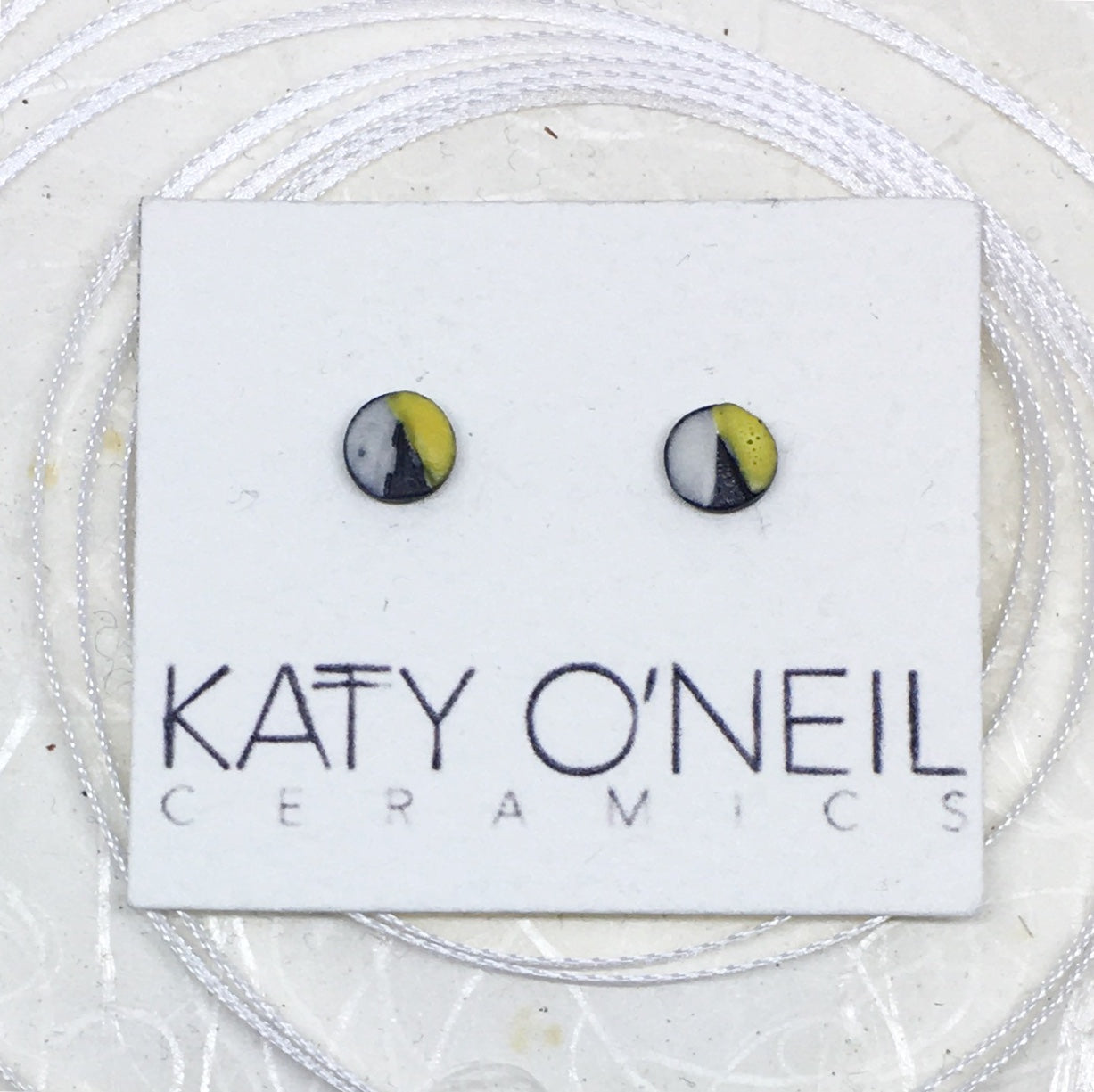 Tiny Round Earrings 32