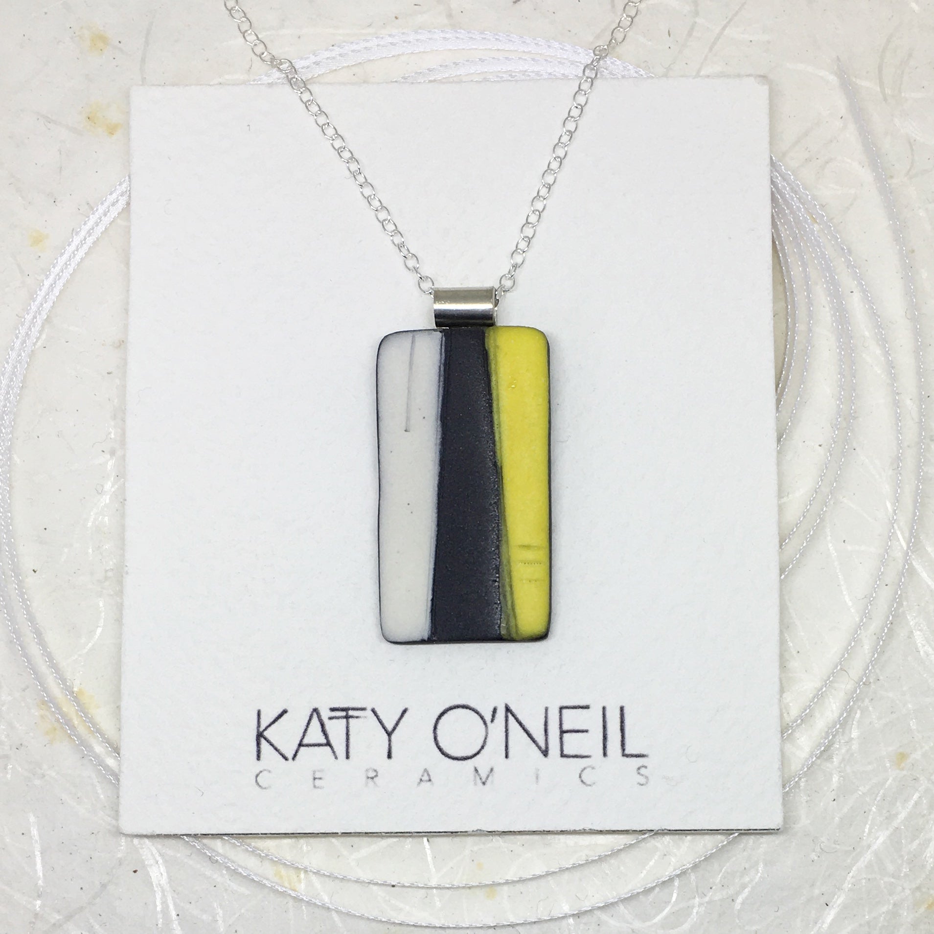 Medium Pendant 25