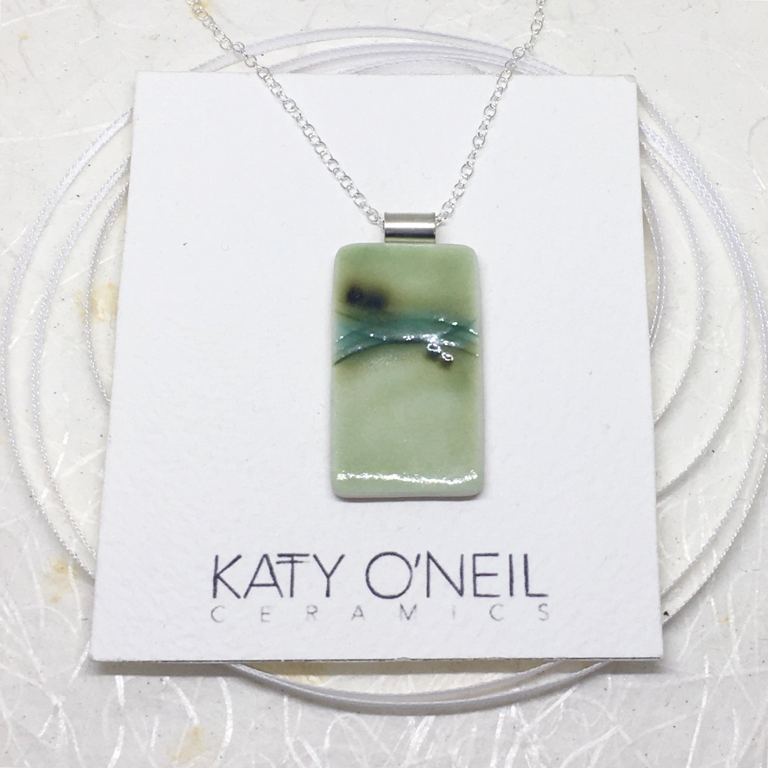 Medium Pendant 28