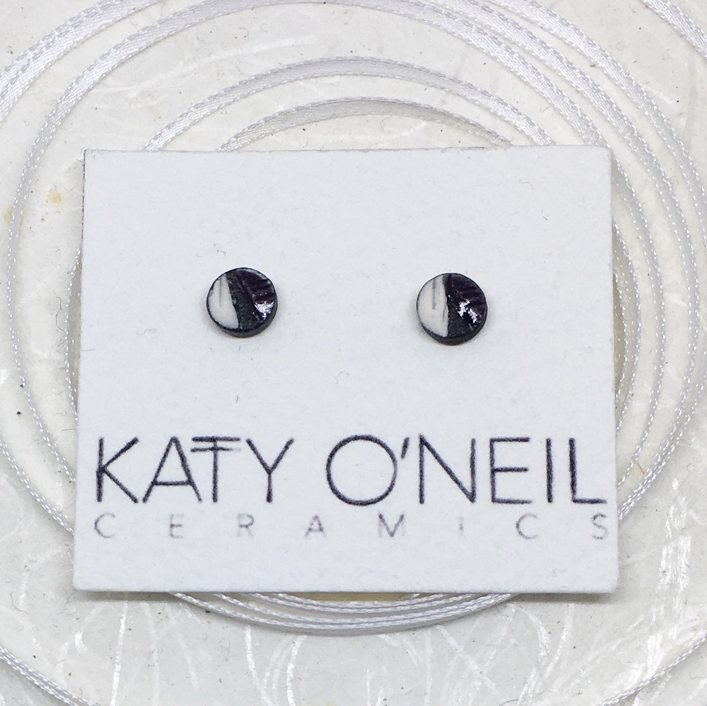 Tiny Round Earrings 4