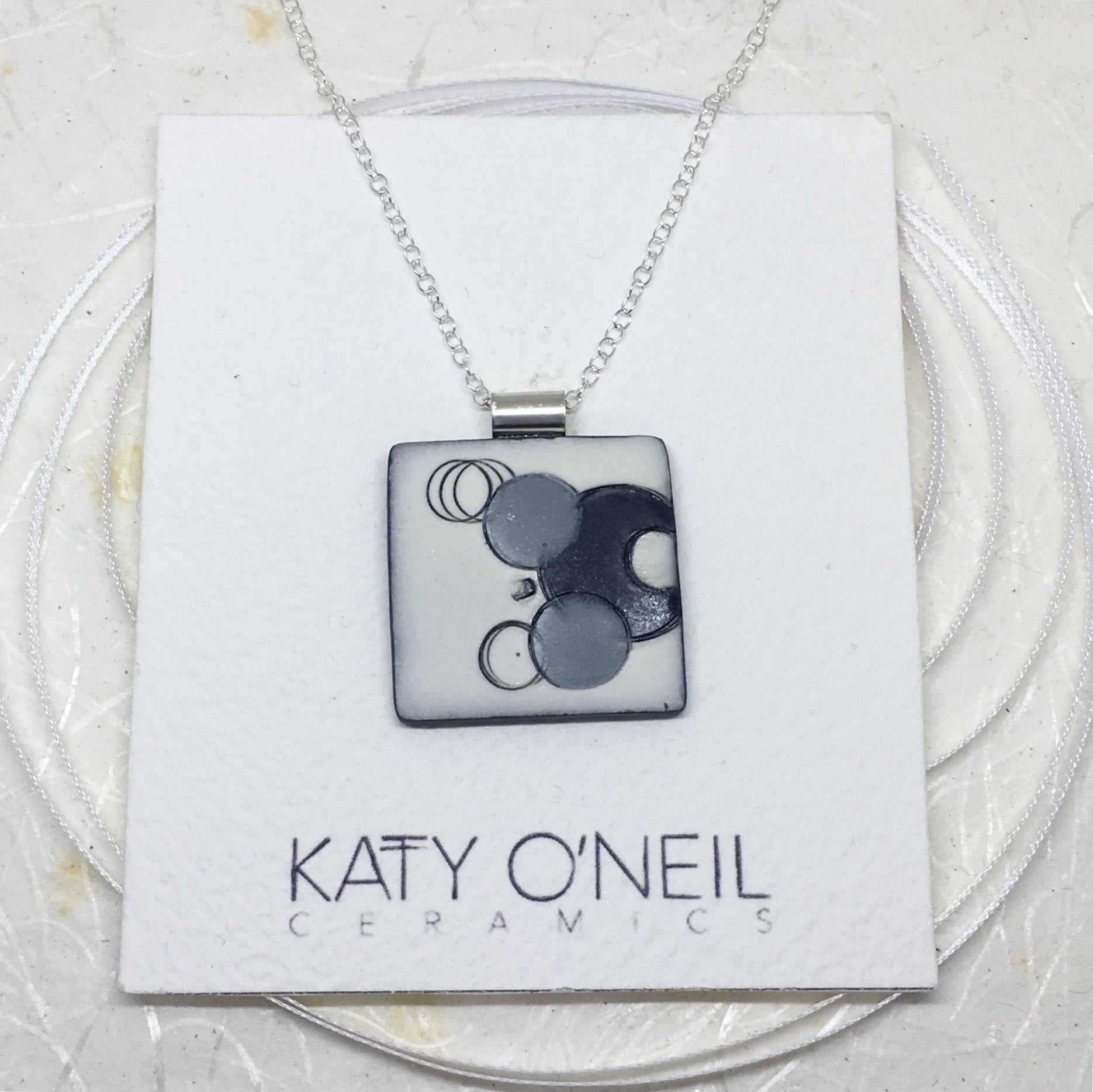 Medium Pendant 17