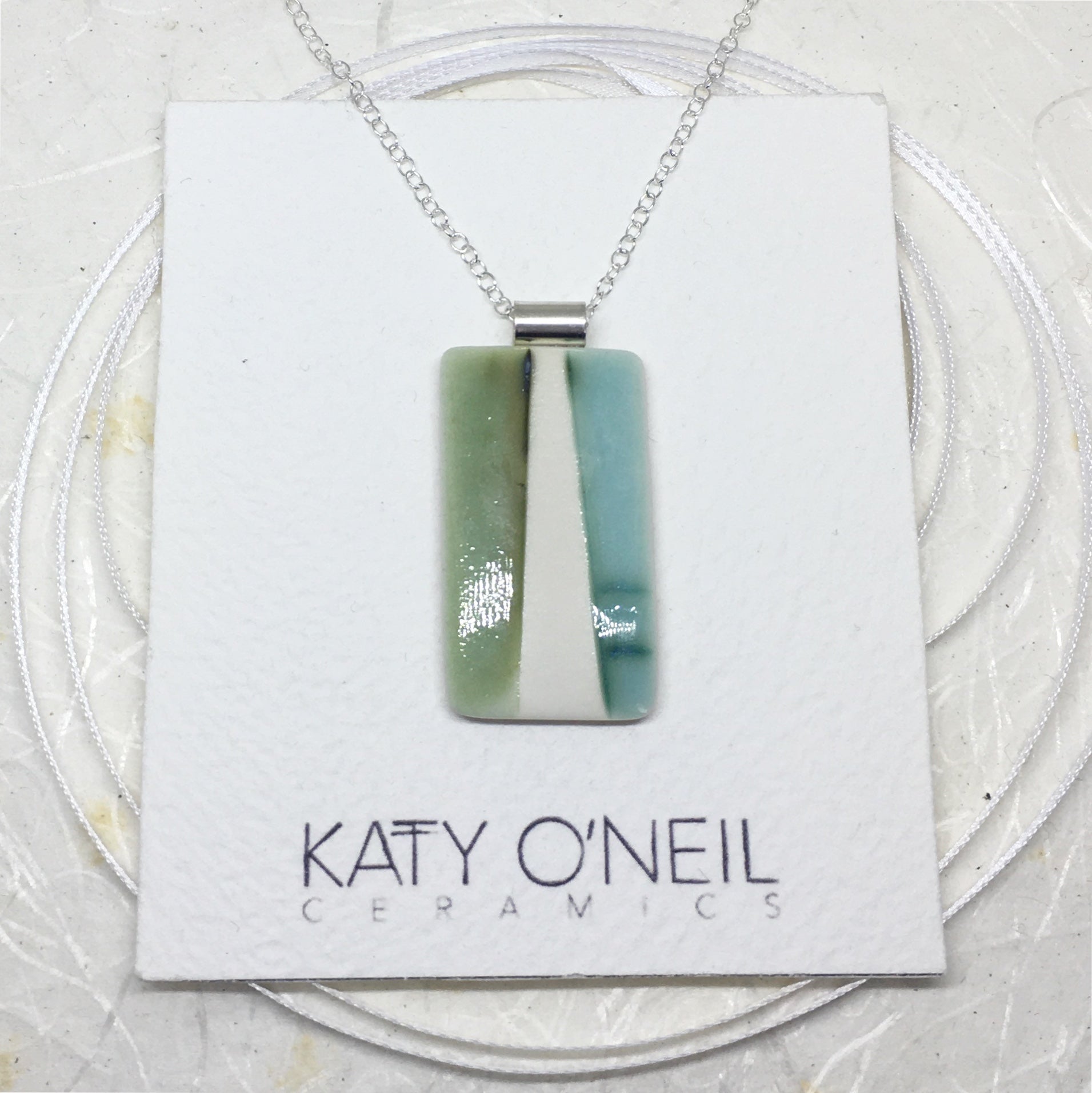 Medium Pendant 30