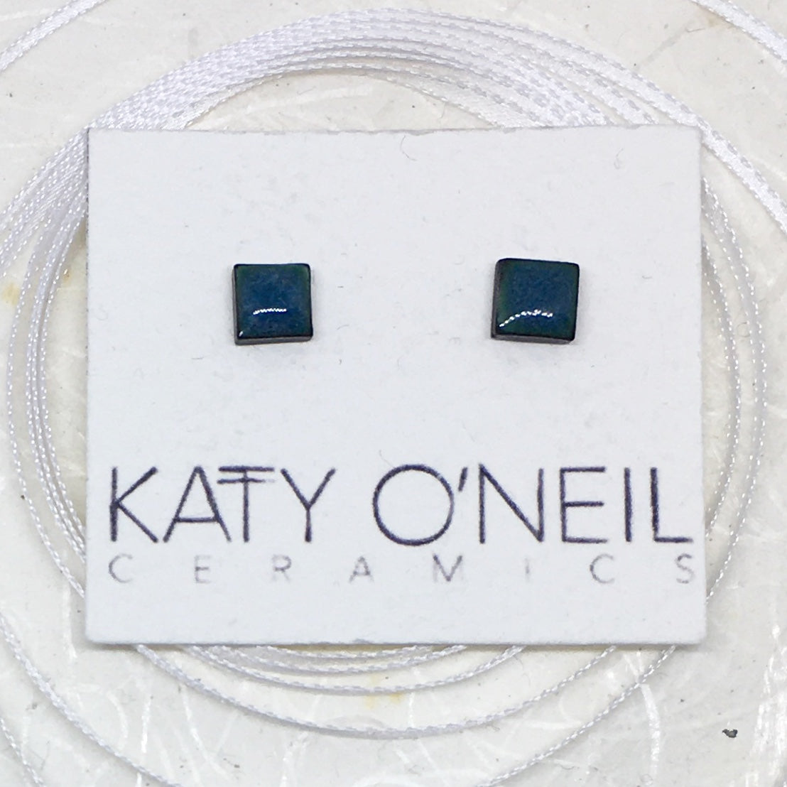 Tiny Square Earrings 40