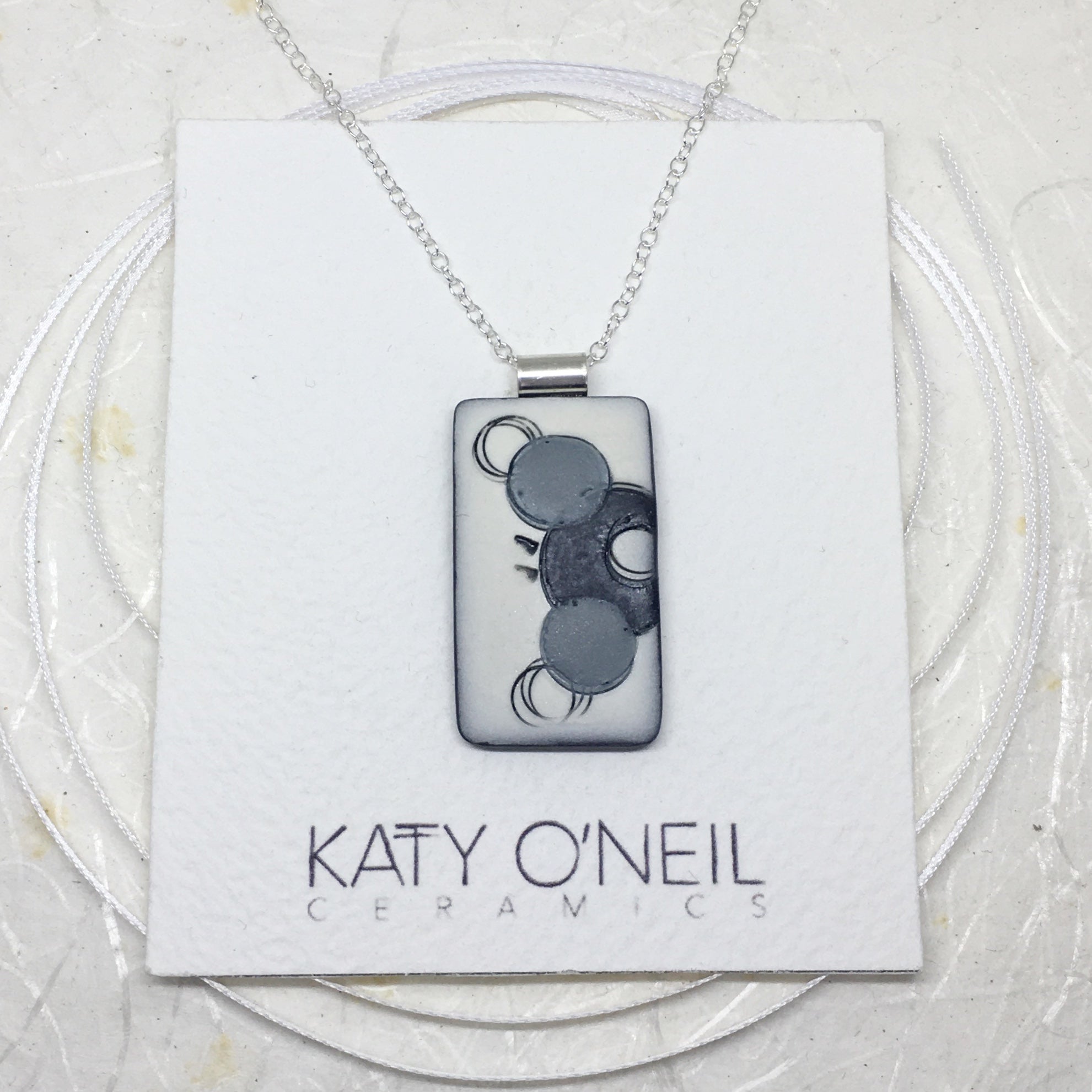 Medium Pendant 15