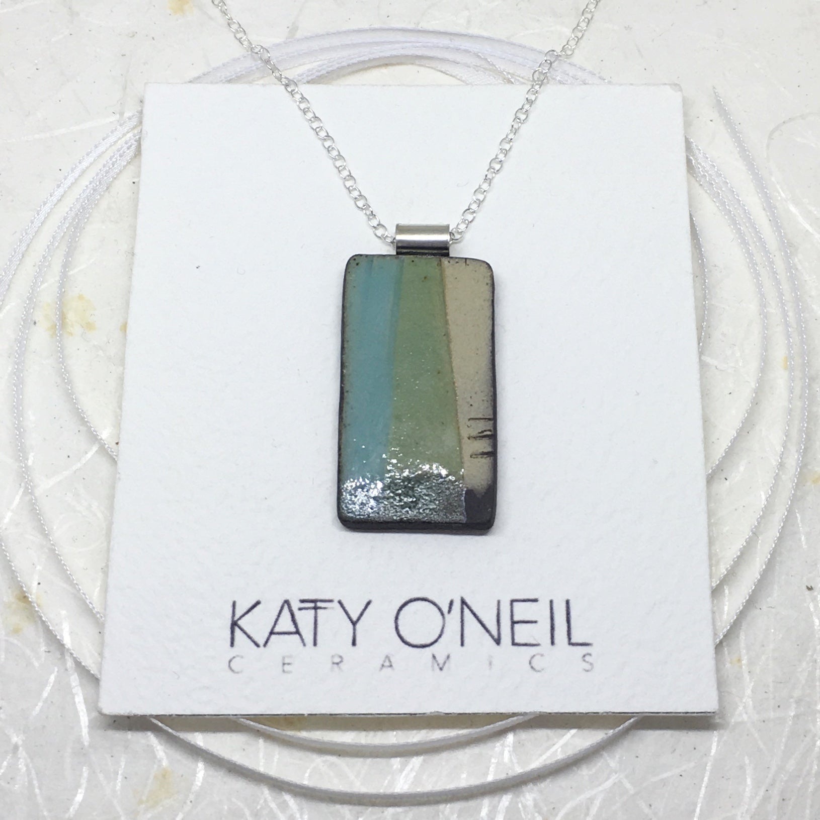 Medium Pendant 36