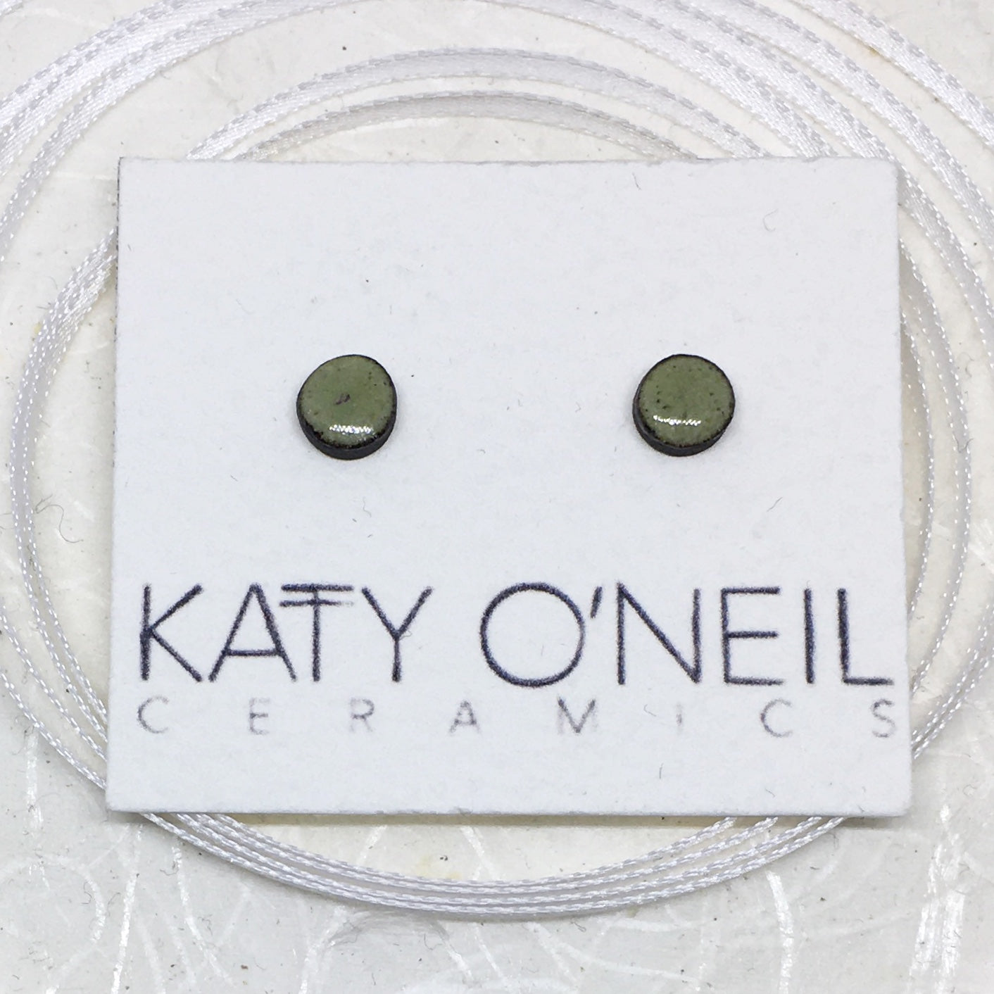 Tiny Round Earrings 52