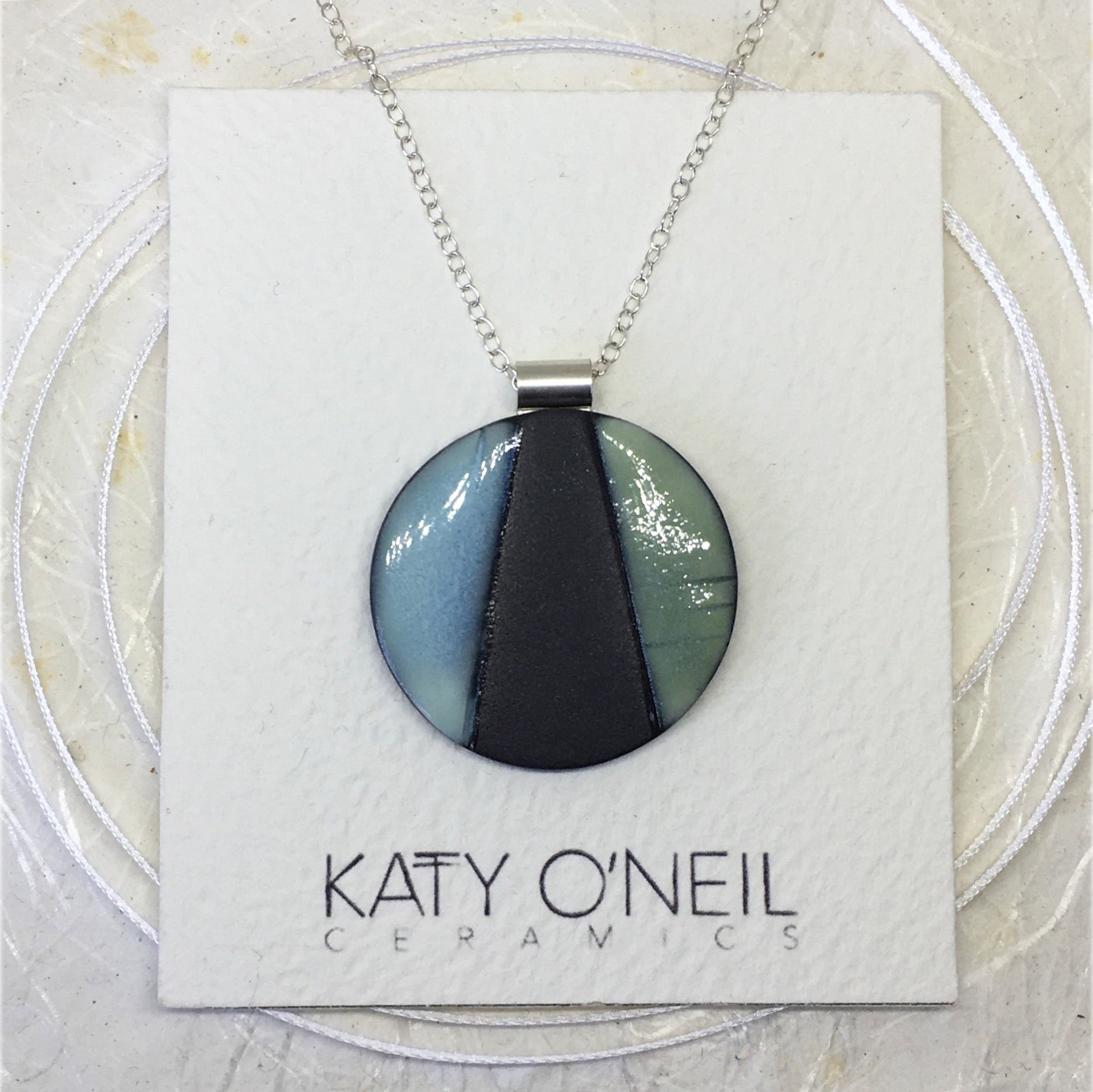Medium Pendant 21
