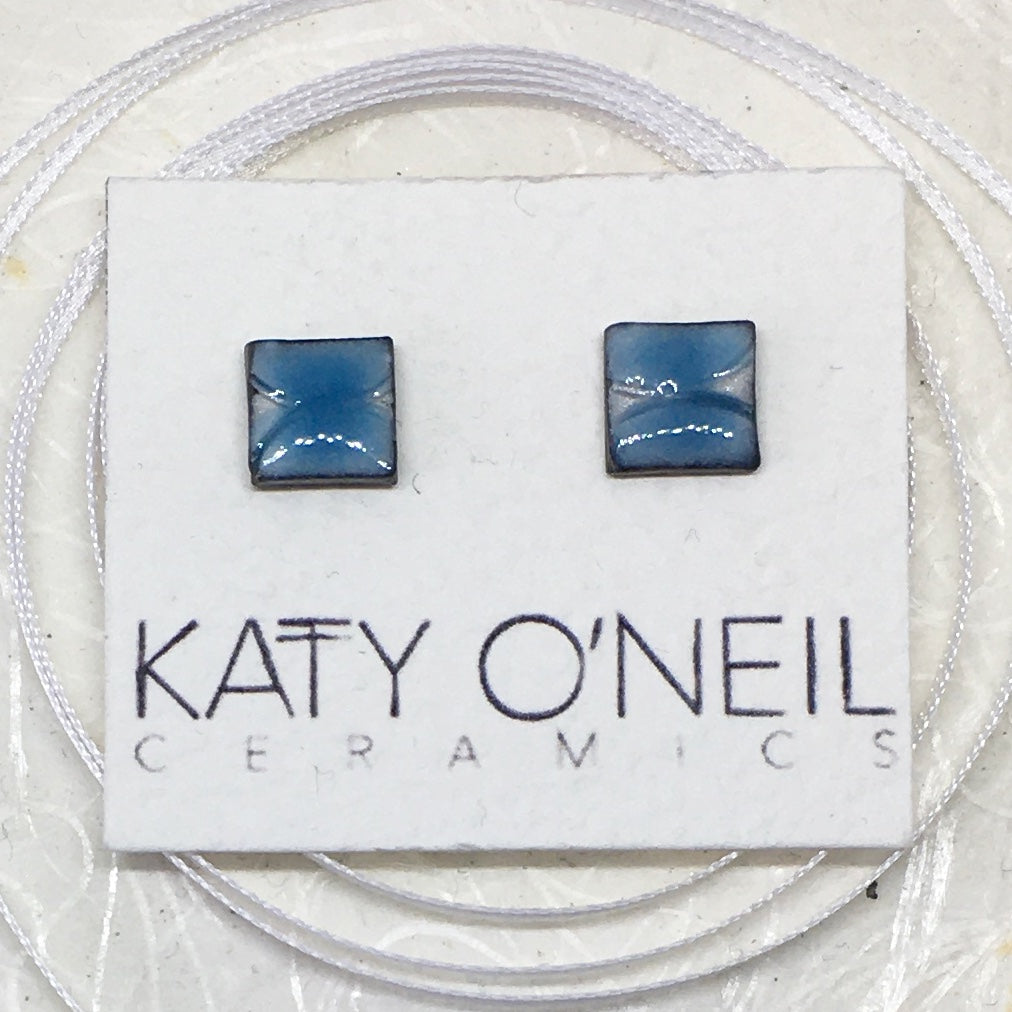 Small Square Earring 22