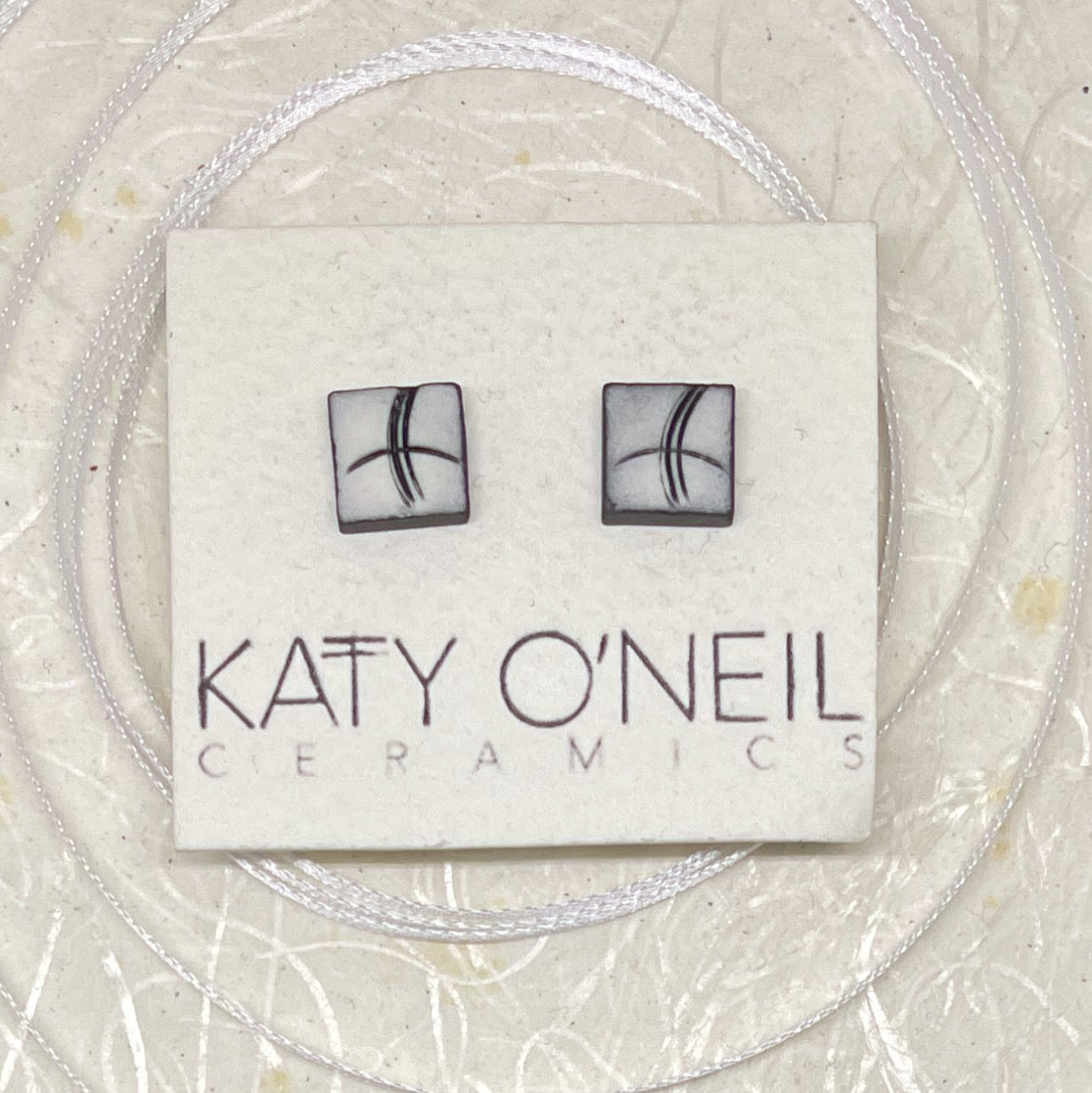 Small Square Earring 31