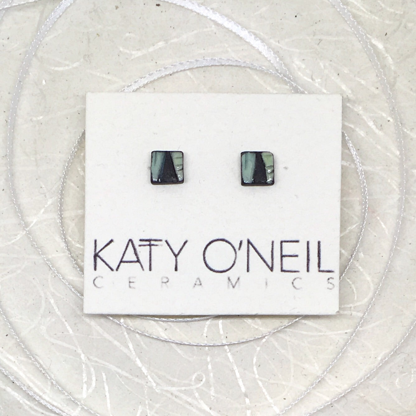 Tiny Square Earrings 40