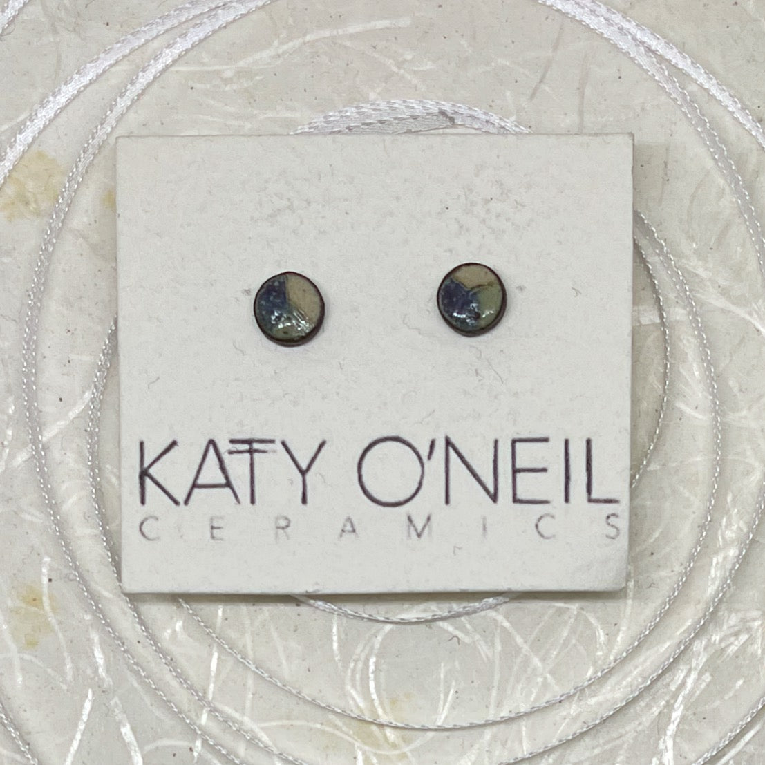 Tiny Round Earrings 39